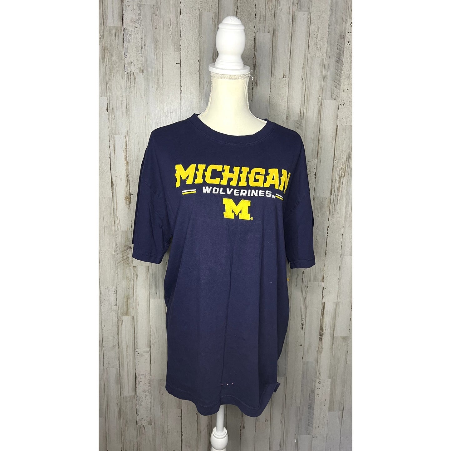 Proedge University of Michigan Wolverines Men's Medium Navy Blue Graphic T-Shirt