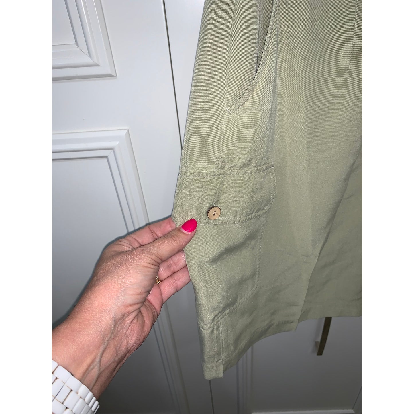Tommy Bahama Women's Cargo Shorts Green Size 16 Solid Silk Casual