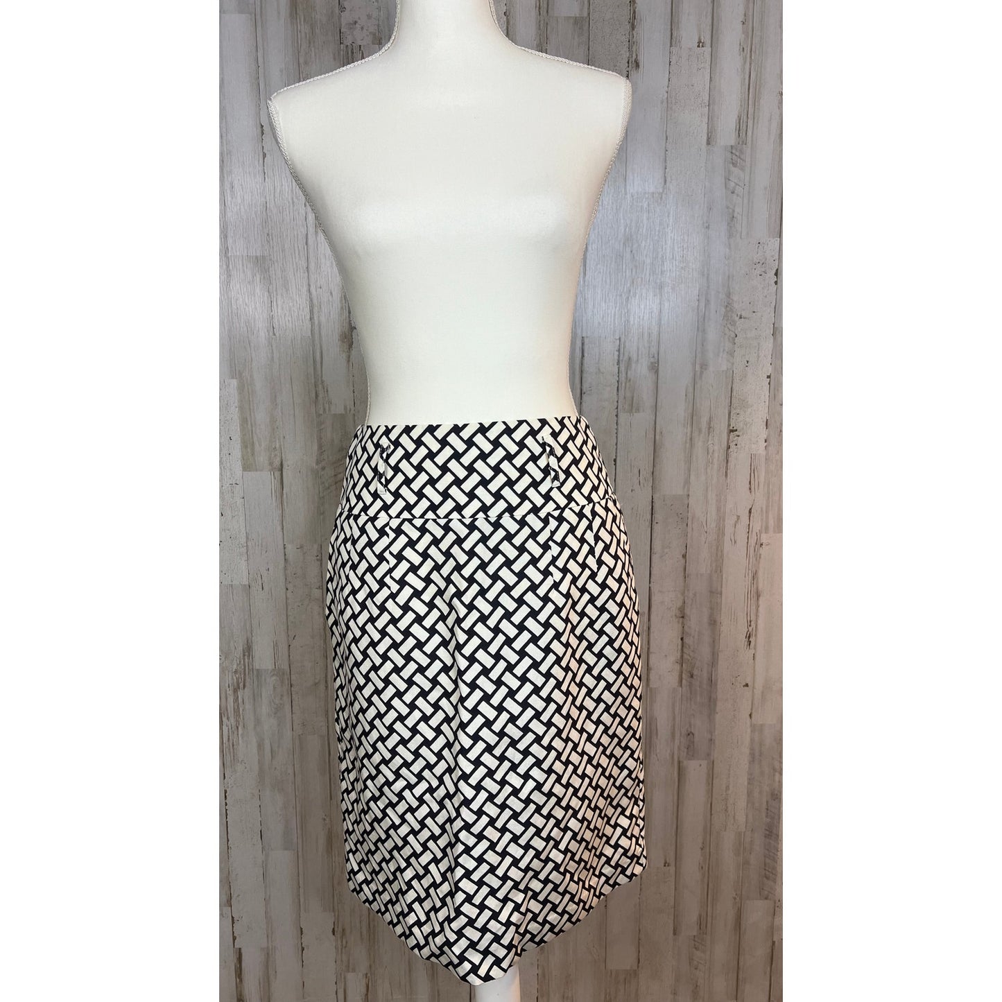 Antonio Melani Women's Size 2 Black Geometric Pencil Knee Length Business Skirt