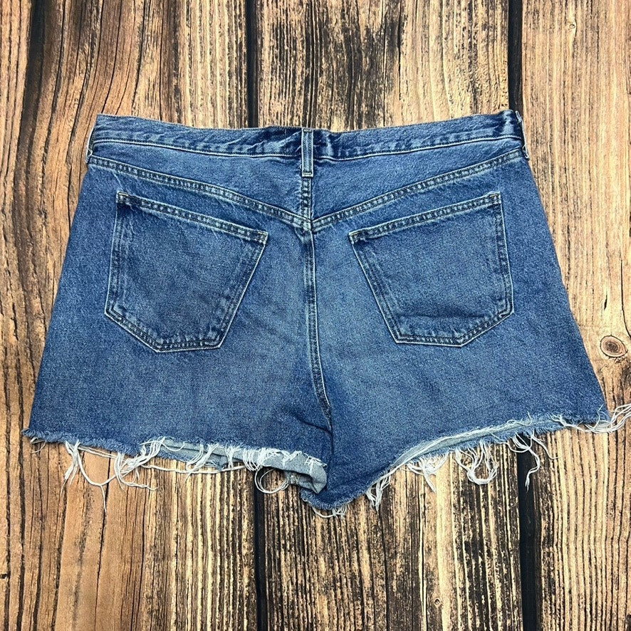 Universal Thread Women's Mis Rise 90s Baggy Denim Shorts Blue Size 16 Raw Hem