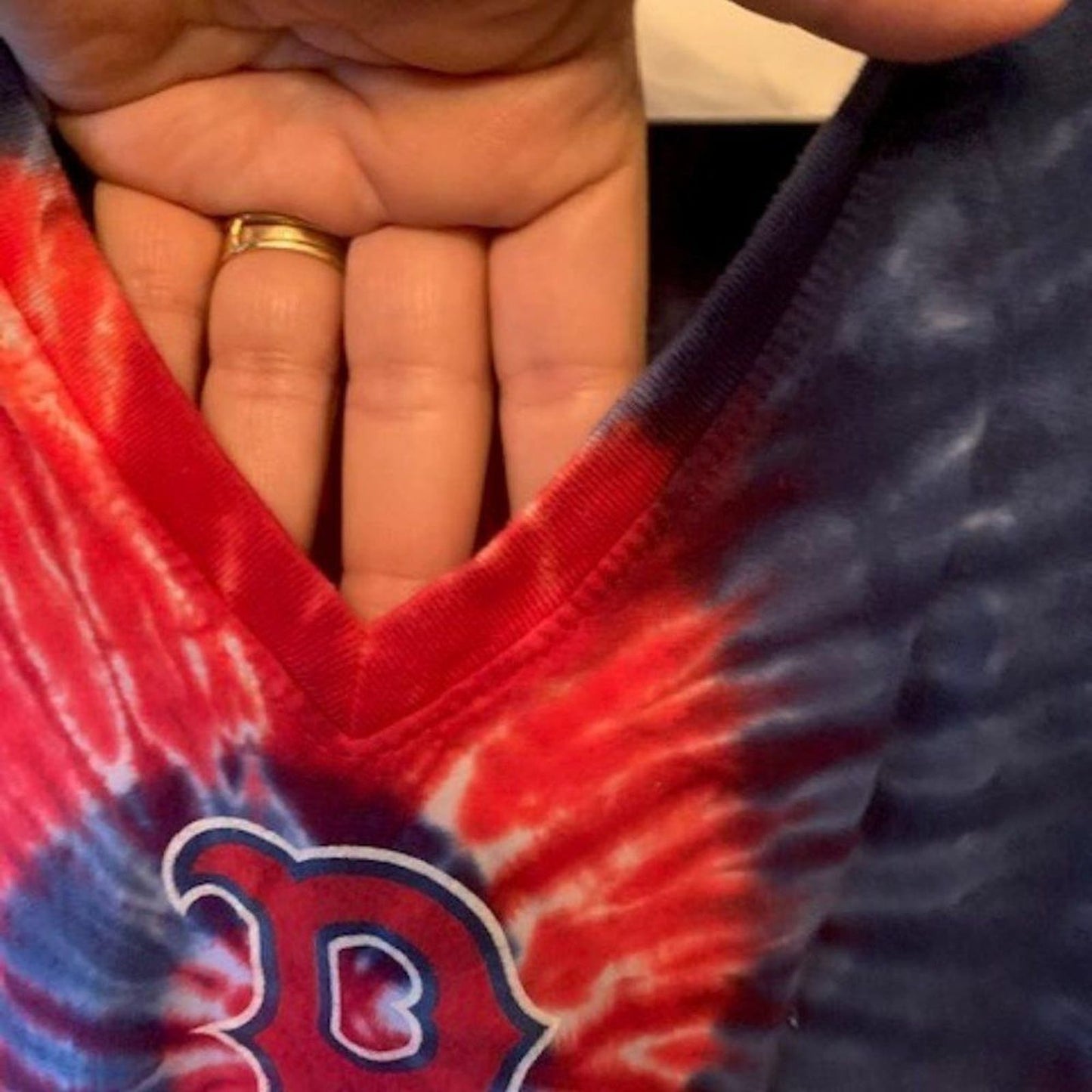 Boston Red Sox Spiral V Tie-dye t-shirt