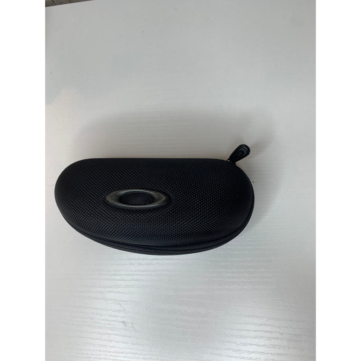 Oakley Black Hard Shell Zipper Sunglasses Case Pouch Microfiber Cleaning Bag