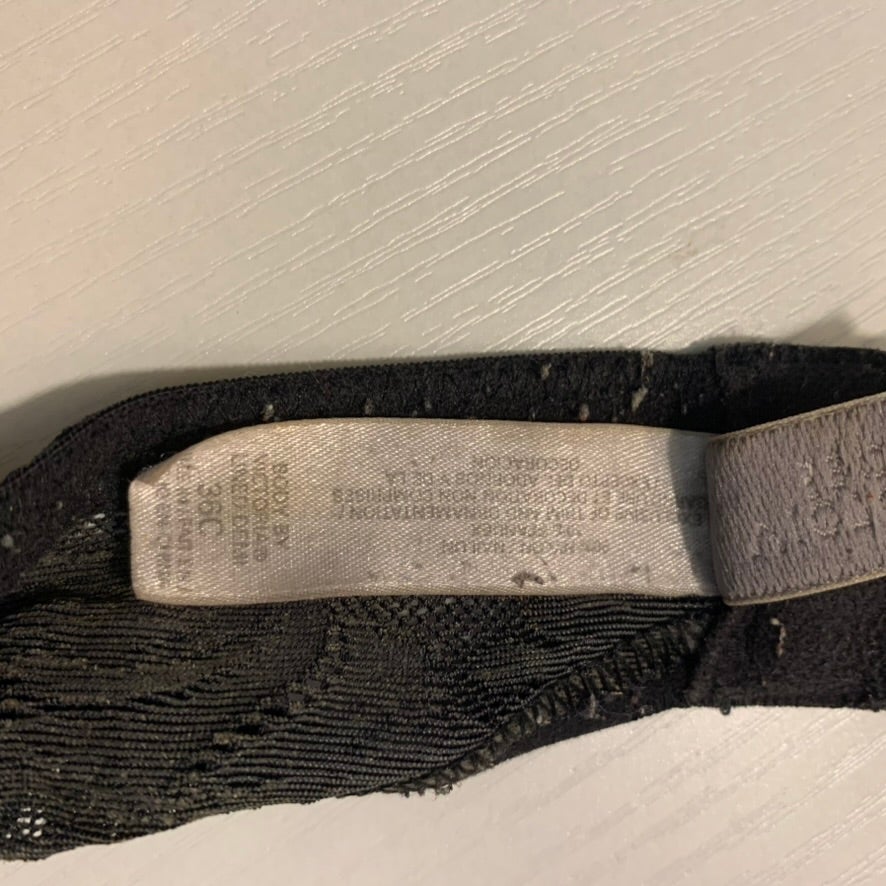 Victoria’s Secret Body Black Lace Underwire Bra Size 36C