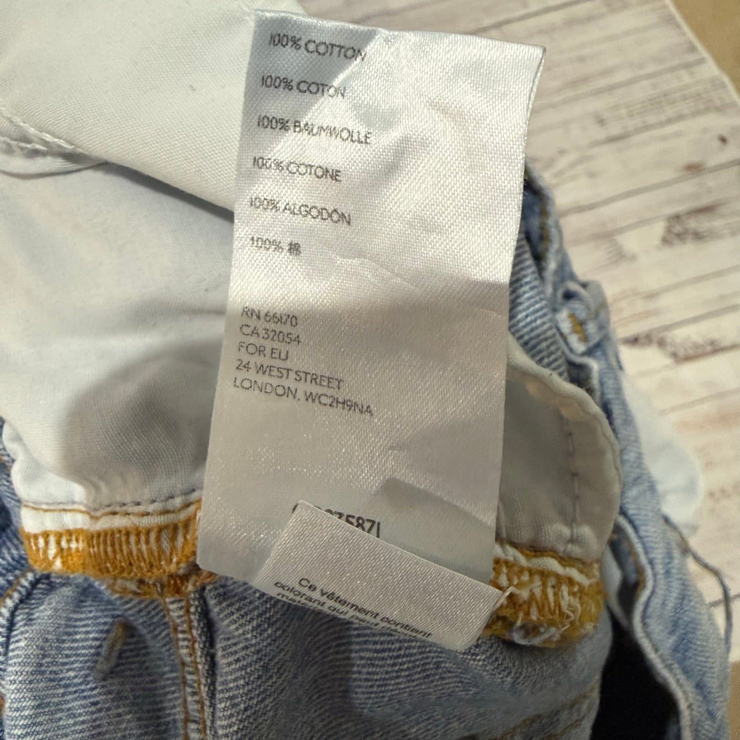 BDG Urban Outfitters Jeans Womens Size 28 Light Wash Blue Mom High Rise