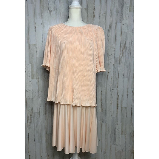 Vintage Gilberti Women's Size 10 Vintage 1980s Orange Pleated Midi Dress