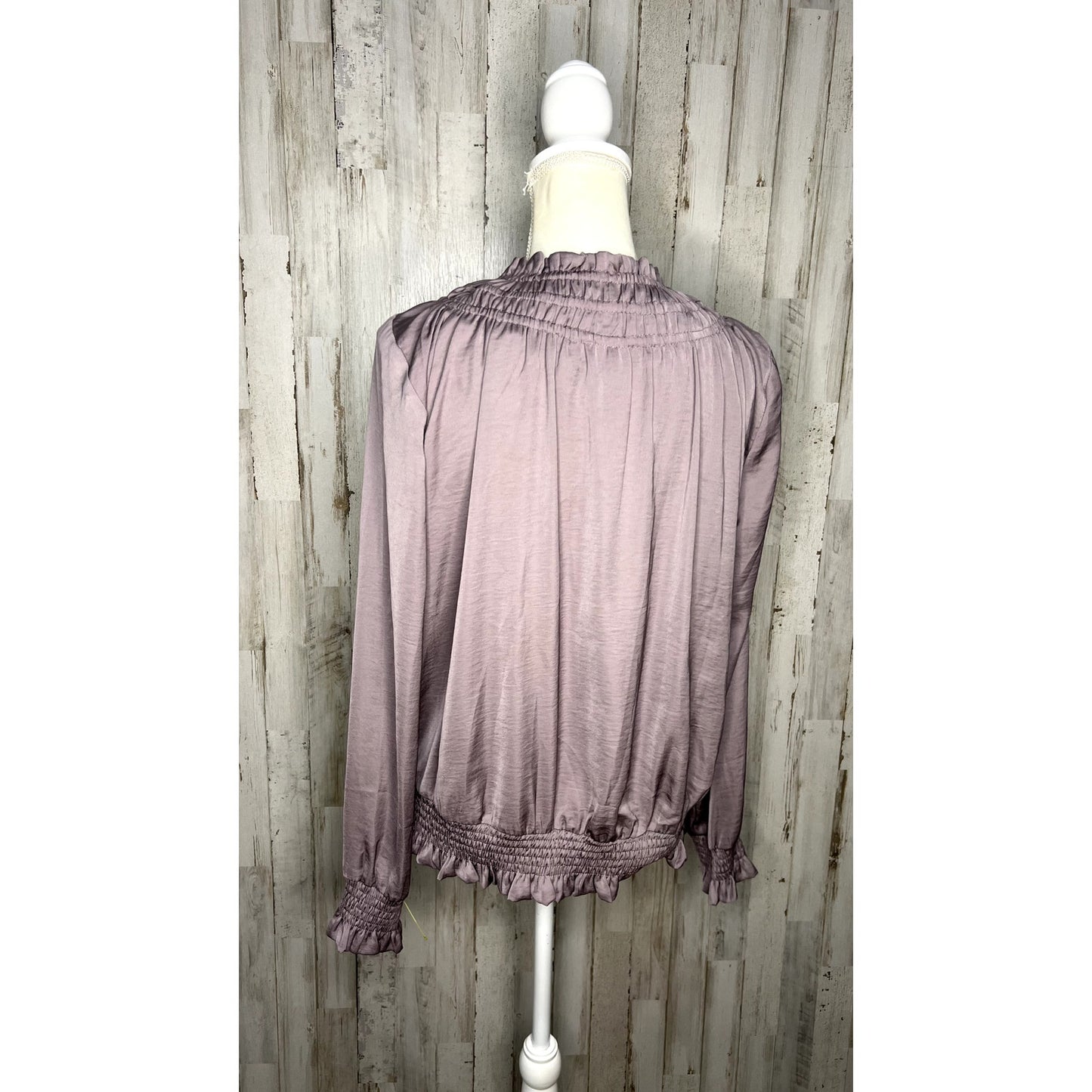 Current Air Women's Size Large Light Purple Tie Front Long Sleeve Satin Blouse