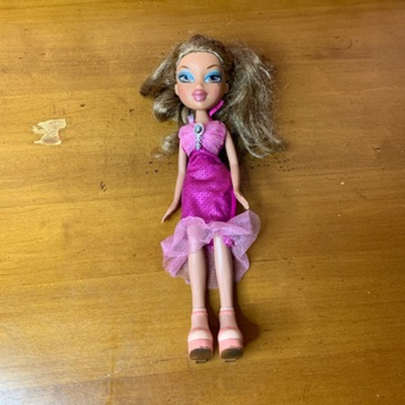 Lot of 3 Moxie Girlz Fashion Dolls w/ Outfits & Shoes
