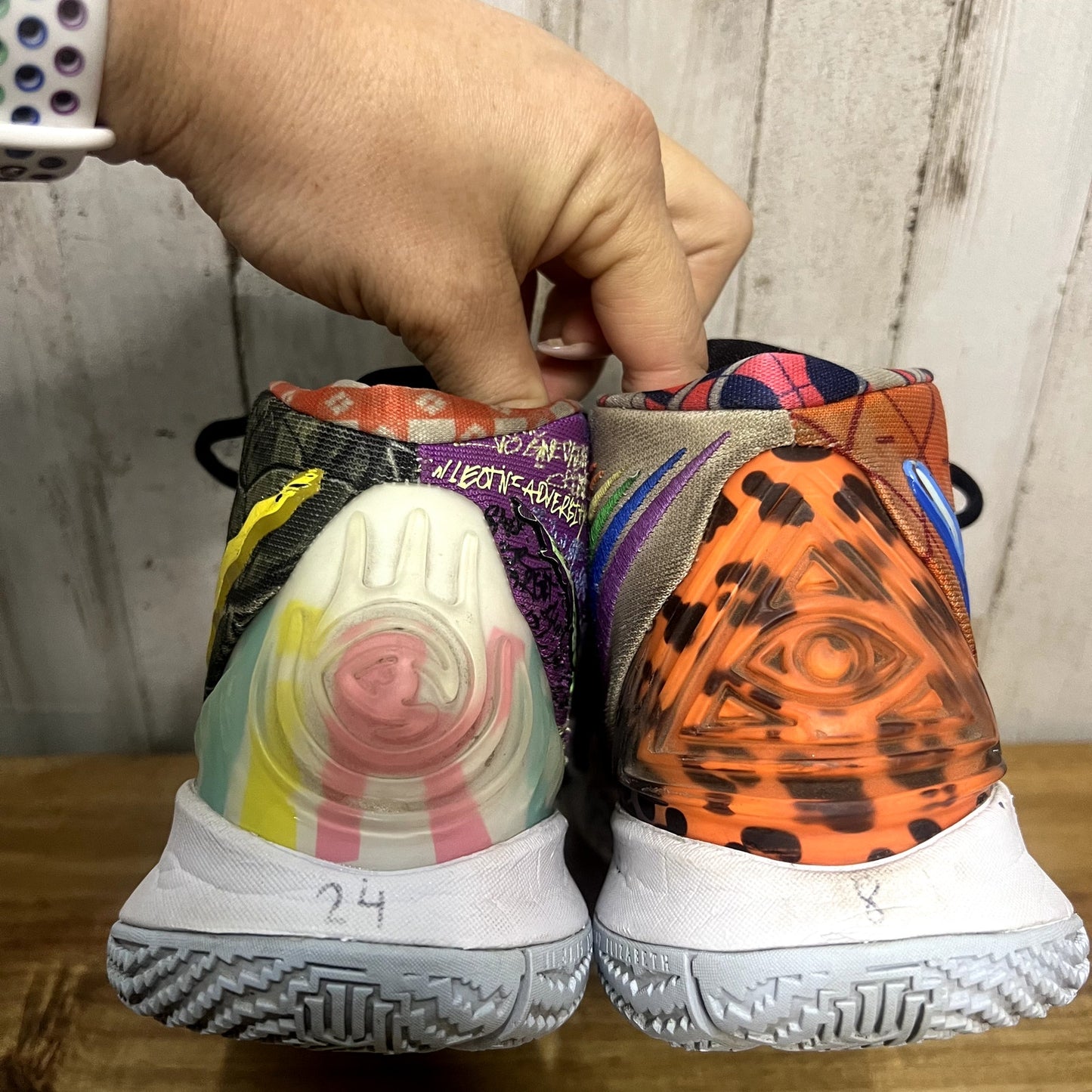 Nike Men's Size 8.5 Kybrid S2 "What The Kyrie" Pineapple House Spongebob Sneaker