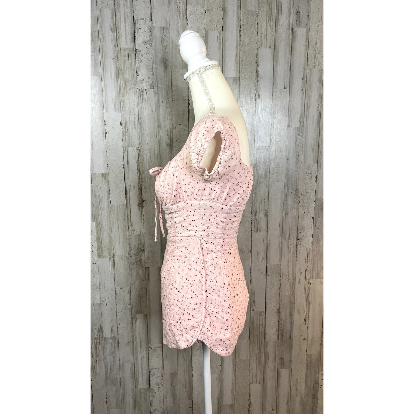 Princess Polly Pink Milkmaid Rouched Romper Women's Size 4 Short Sleeve Floral