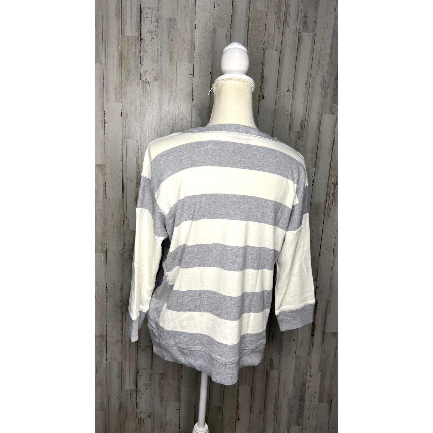 Jones New York Women's Medium 3/4 Sleeve Gray White Striped Pullover Sweater