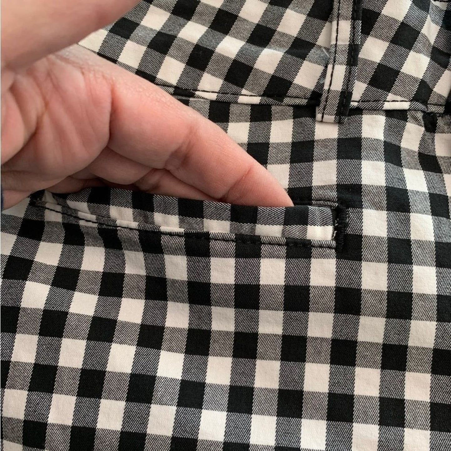 Anthropologie Black And White Checkered Shorts Size 26