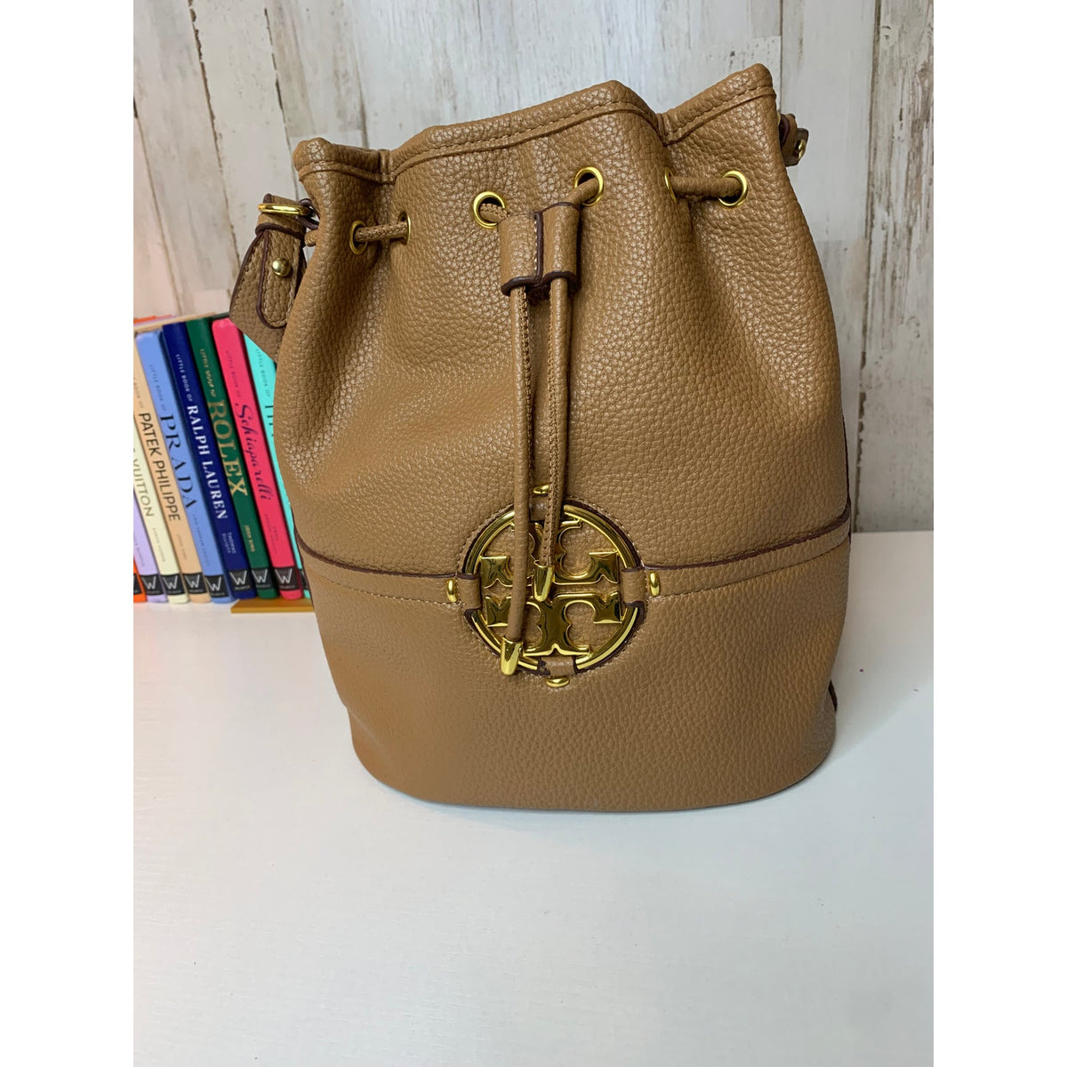 Tory Burch Tan Pebbled Leather Bucket Bag Drawstring Crossbody Gold Logo