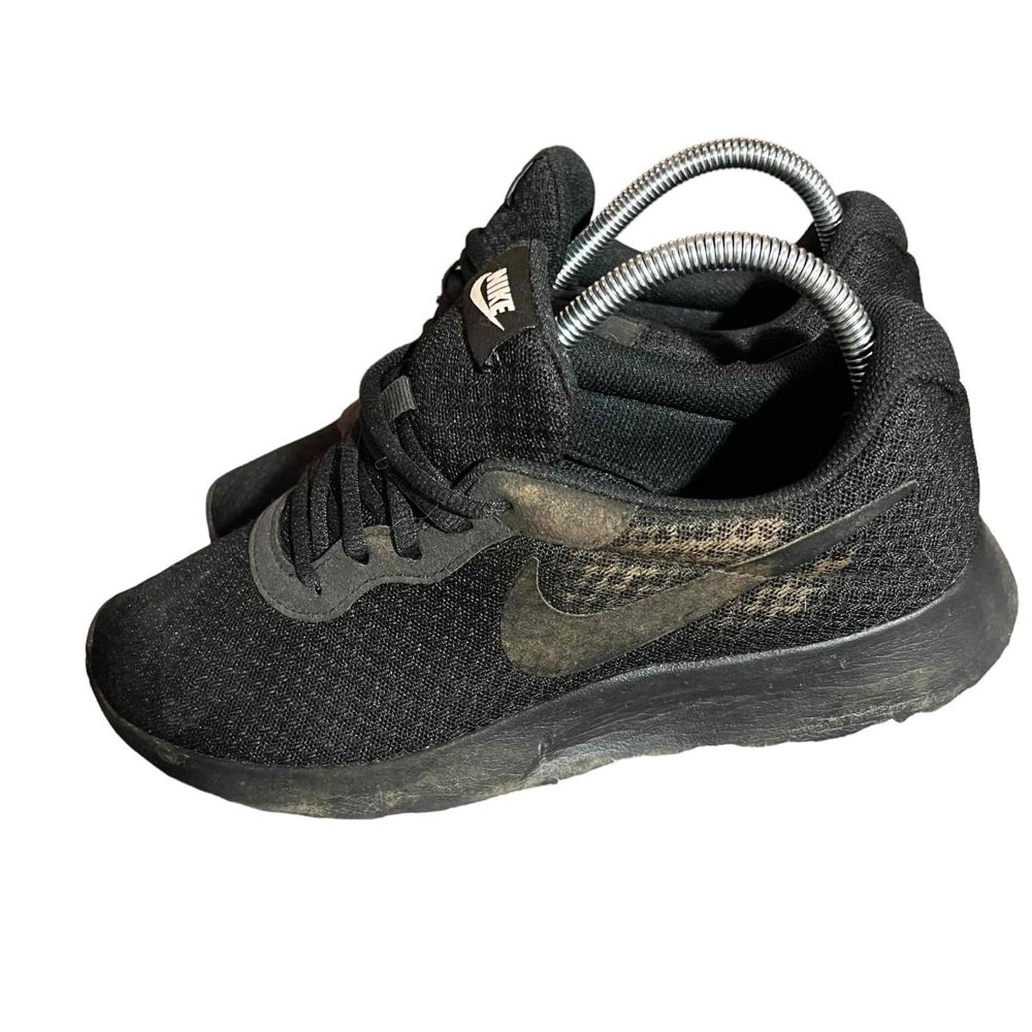 Nike Tanjun Women's 8.5 Black Athletic Sneakers