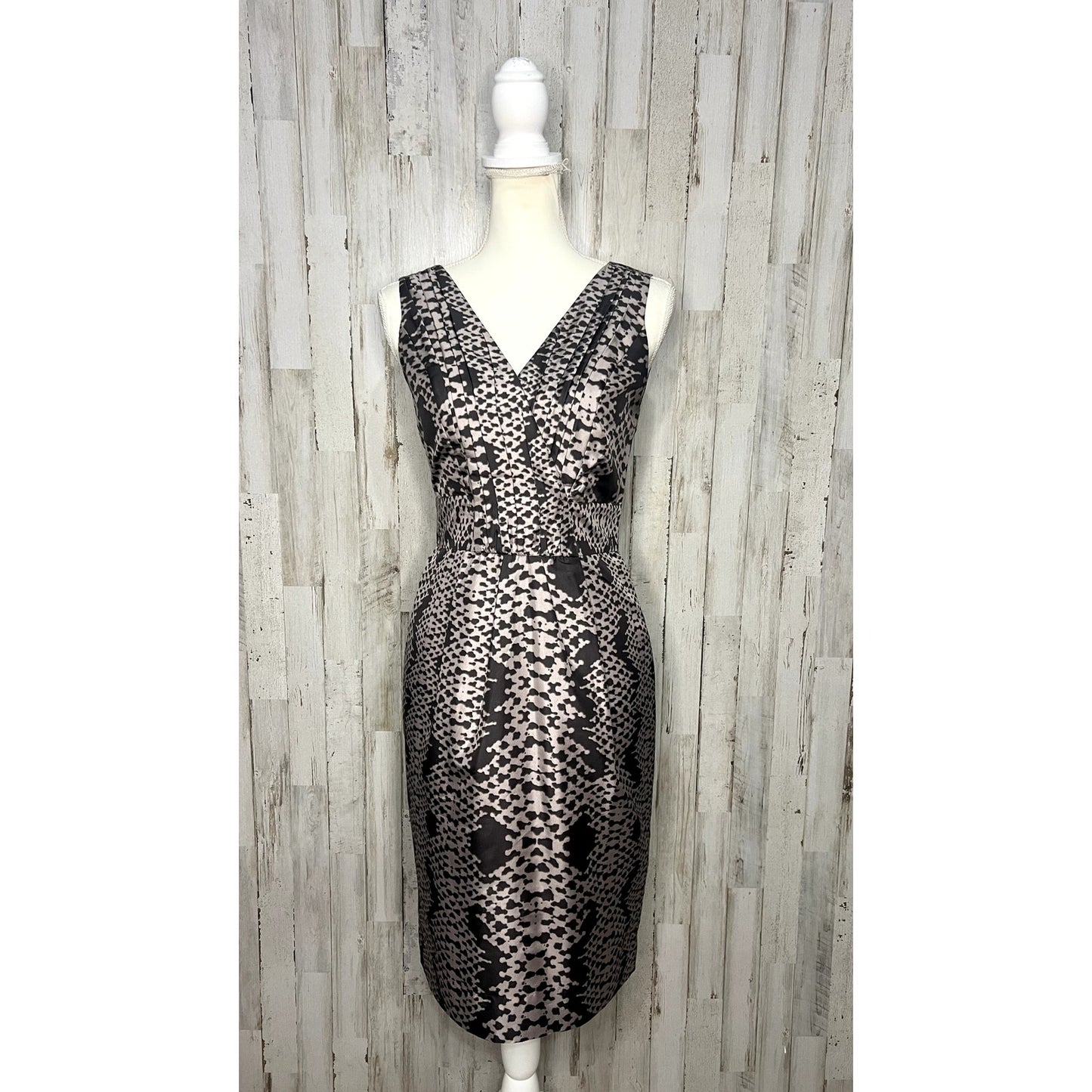 Banana Republic Women's Silk Snake Print Sheath V-Neck Dress Size 2