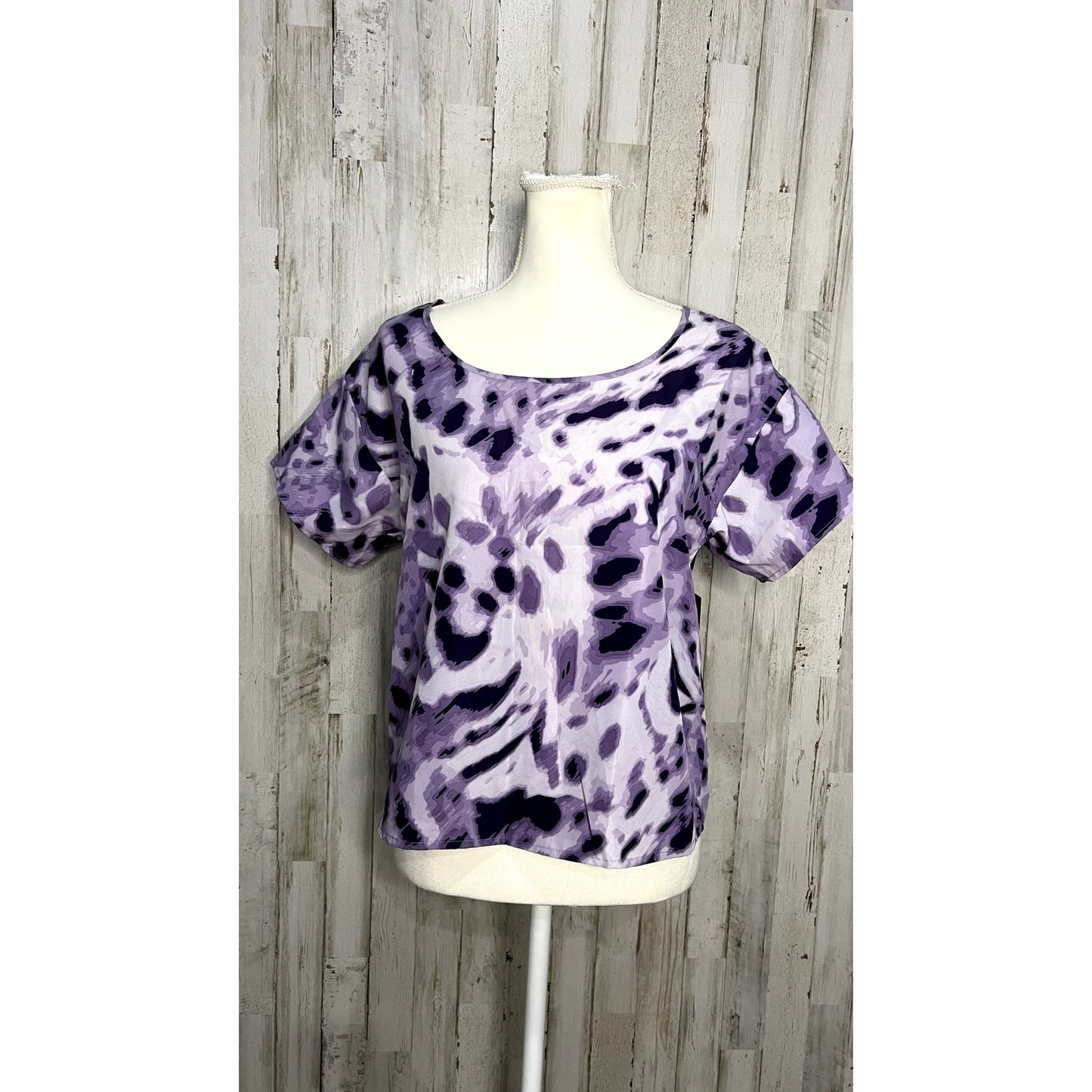 NWT Averly Women's XS Purple Tie-Dye Short Sleeve Casual Blouse