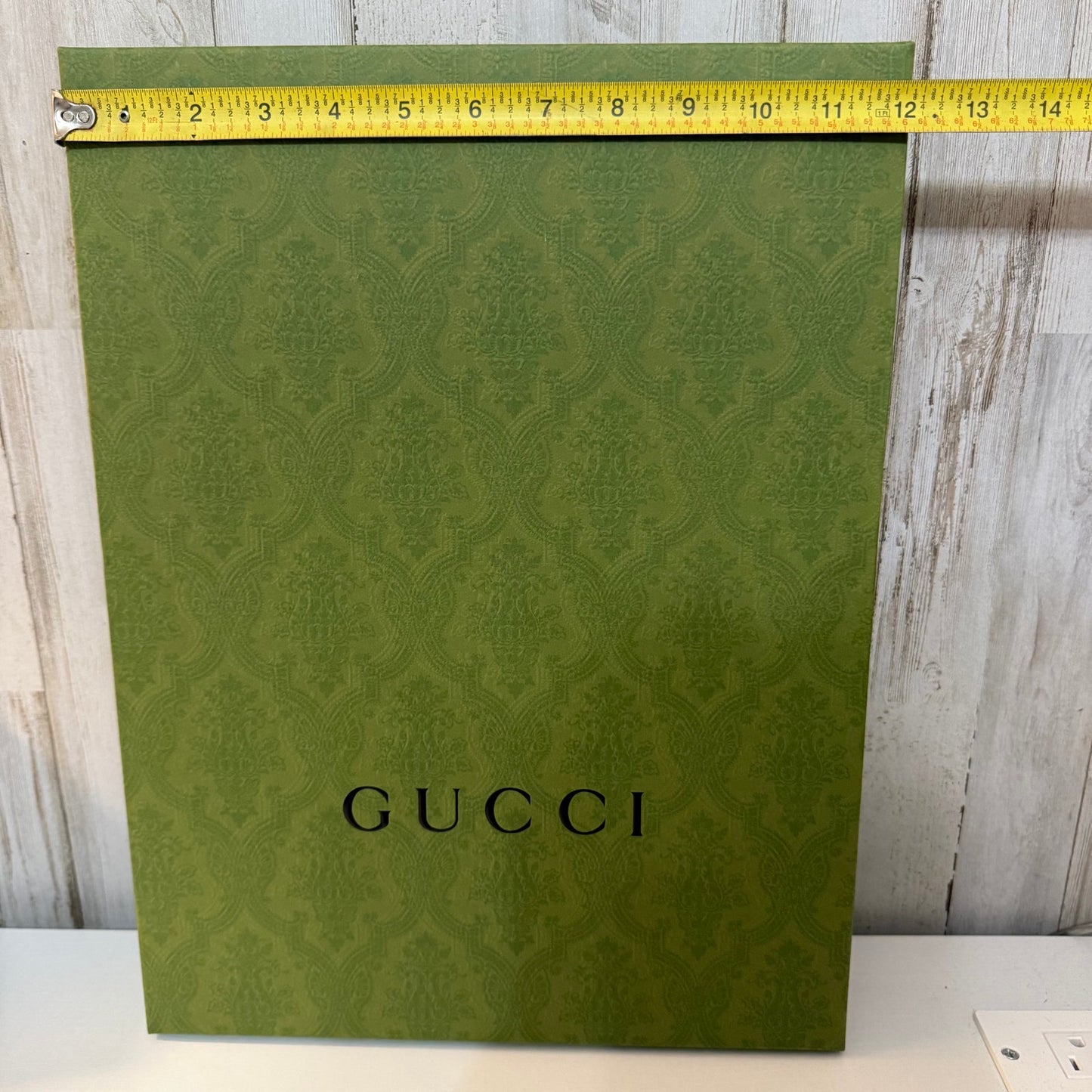 Gucci Gift Box Storage Box Green Embossed 16 x 12 x 2 Authentic Packaging