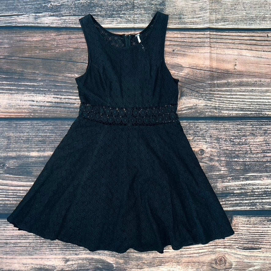 Free People Women's Black Lace Fit & Flare Dress Size 8 Party Cocktail