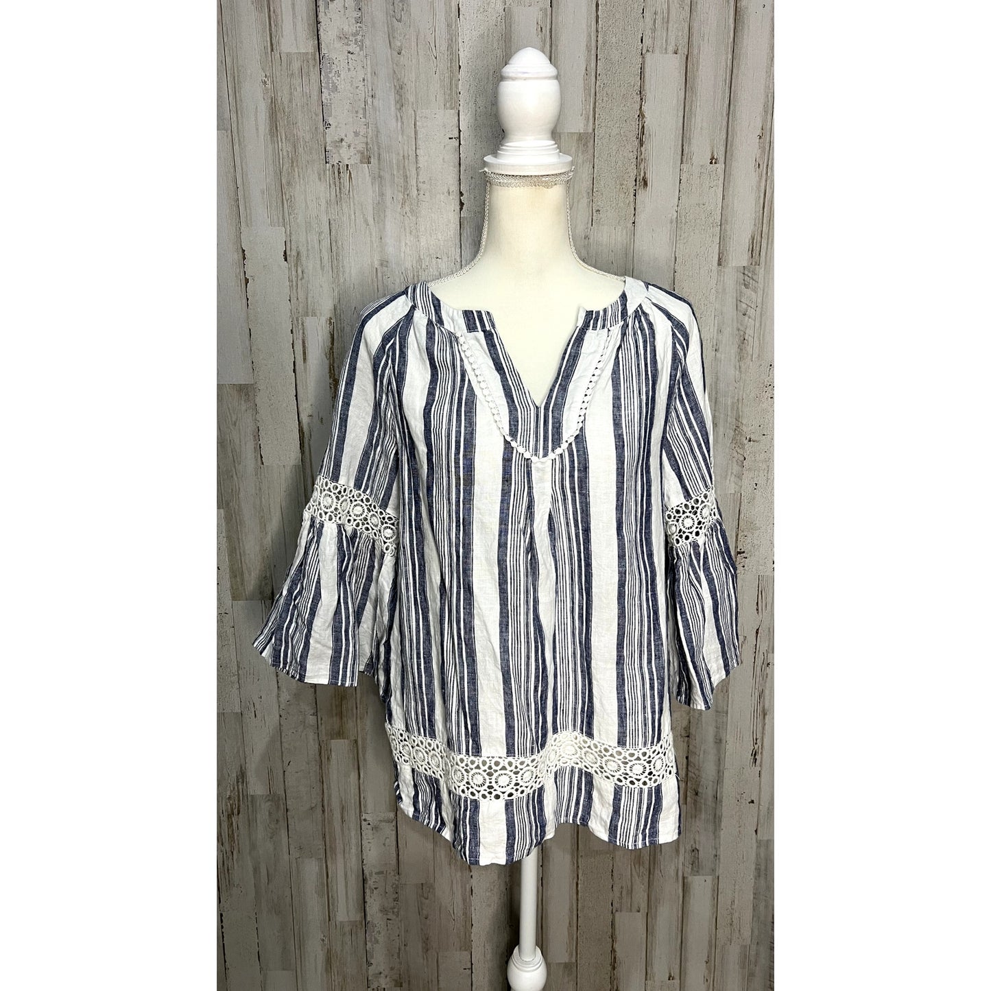 Crown & Ivy Women's Blue Striped Crochet Peasant Blouse Size Small