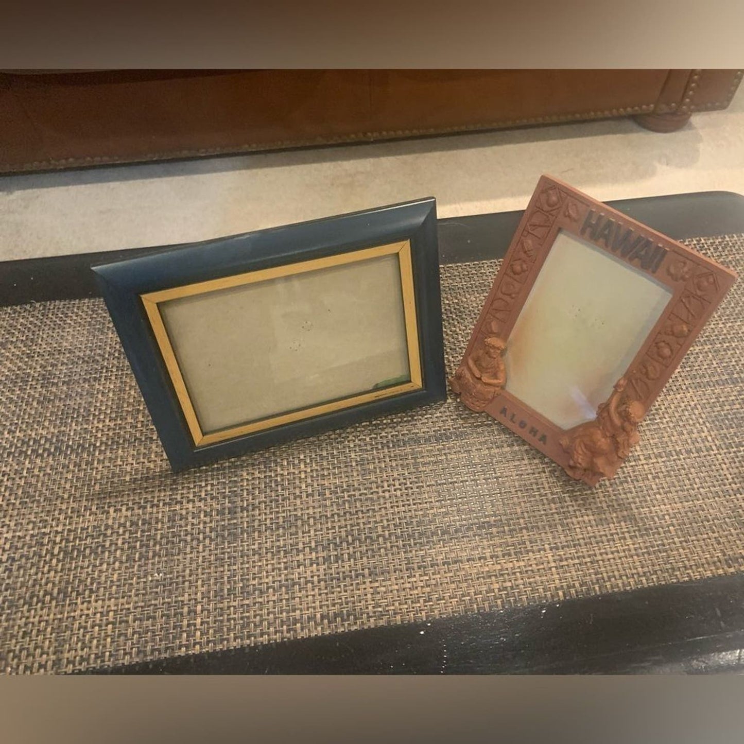 Set of 2 Hawaii/navy picture frames - timeless charm!