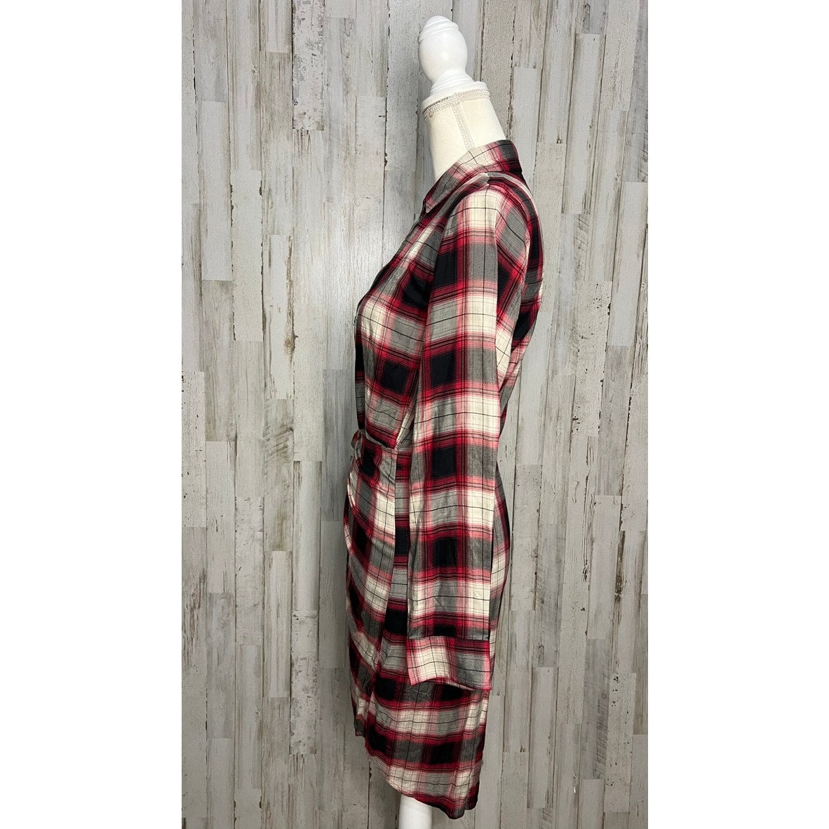 UNTUCKit Women's Plaid Wrap Dress Size 8 Knee Length Casual Fall