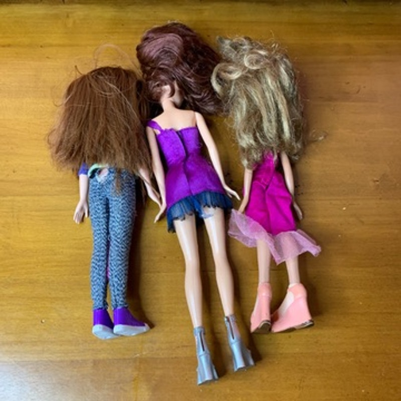 Lot of 3 Moxie Girlz Fashion Dolls w/ Outfits & Shoes