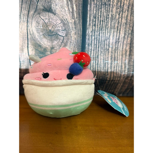 NWT Squishmallows Angelica Frozen Yogurt 5" Scented Plush Toy Multicolor