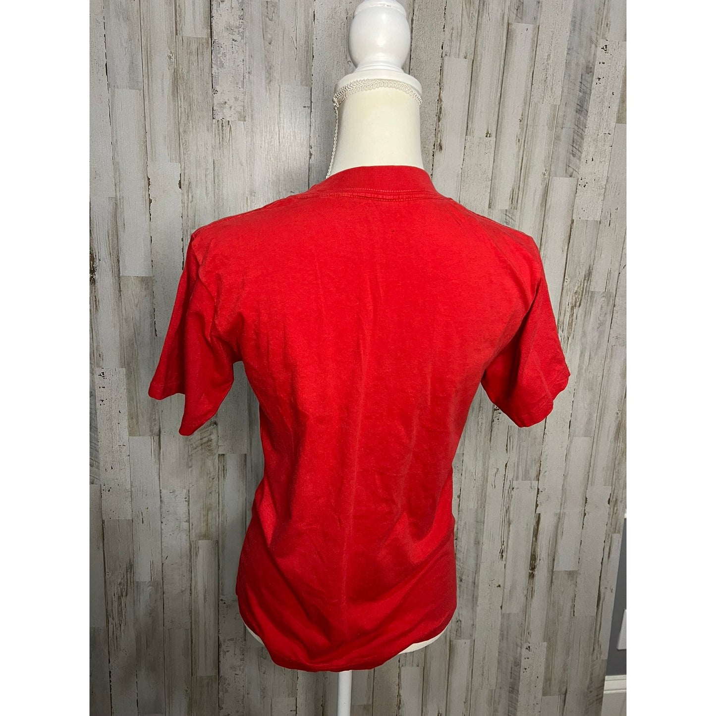 Vintage Indiana University Women's Red Graphic T-Shirt Size Medium 1980s