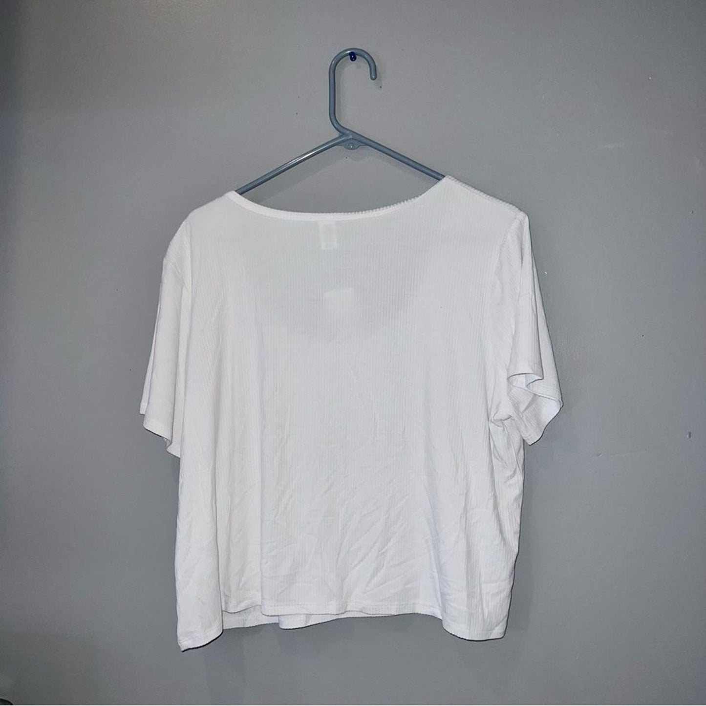 White ribbed short sleeved top 2x NWT