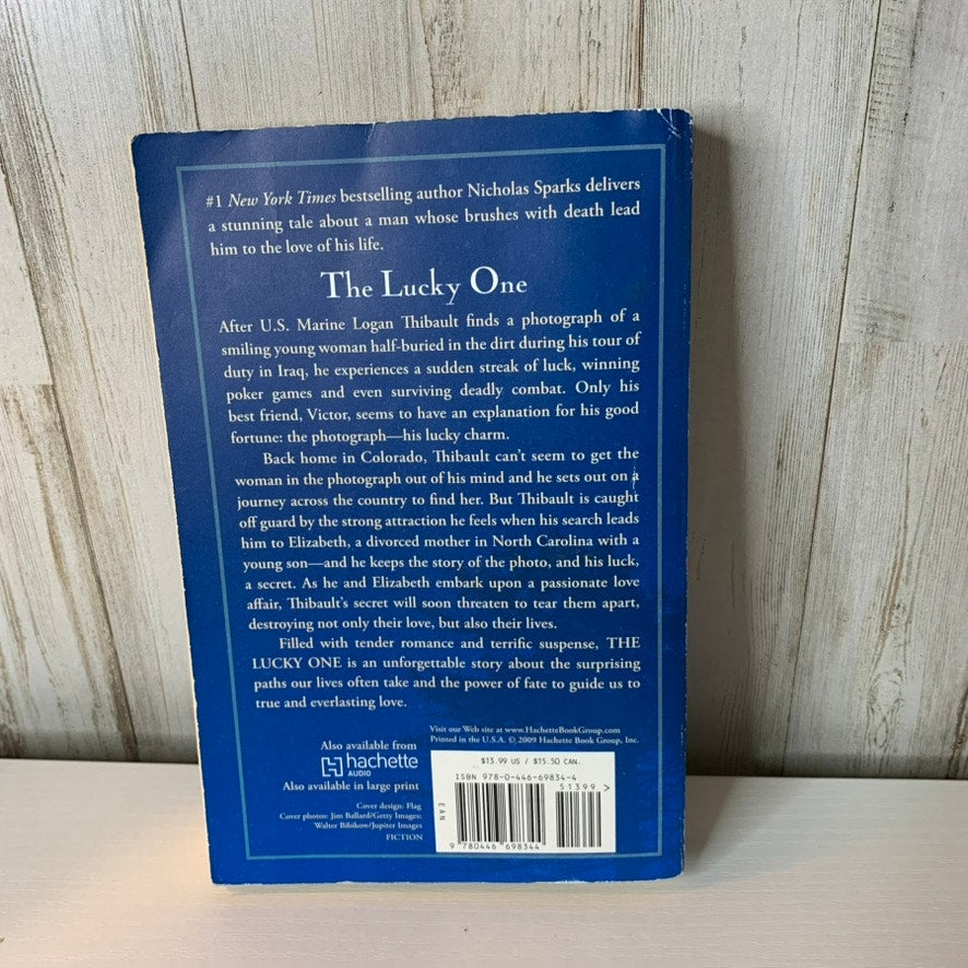 The Lucky One Nicholas Sparks Paperback Romance Novel 2009