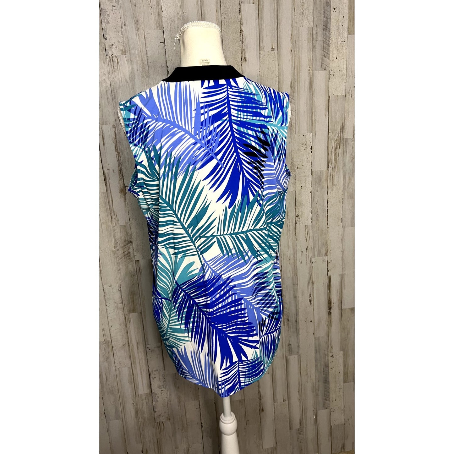 Calvin Klein Women's Medium Blue Palm Print Sleeveless V-Neck Sleeveless Blouse