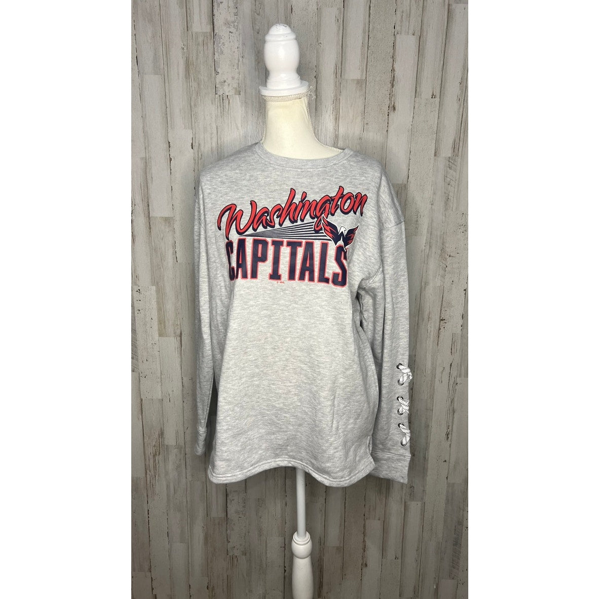 NWT Women's Medium NHL Washington Capitals Long-Sleeve Sweatshirt Heather Gray