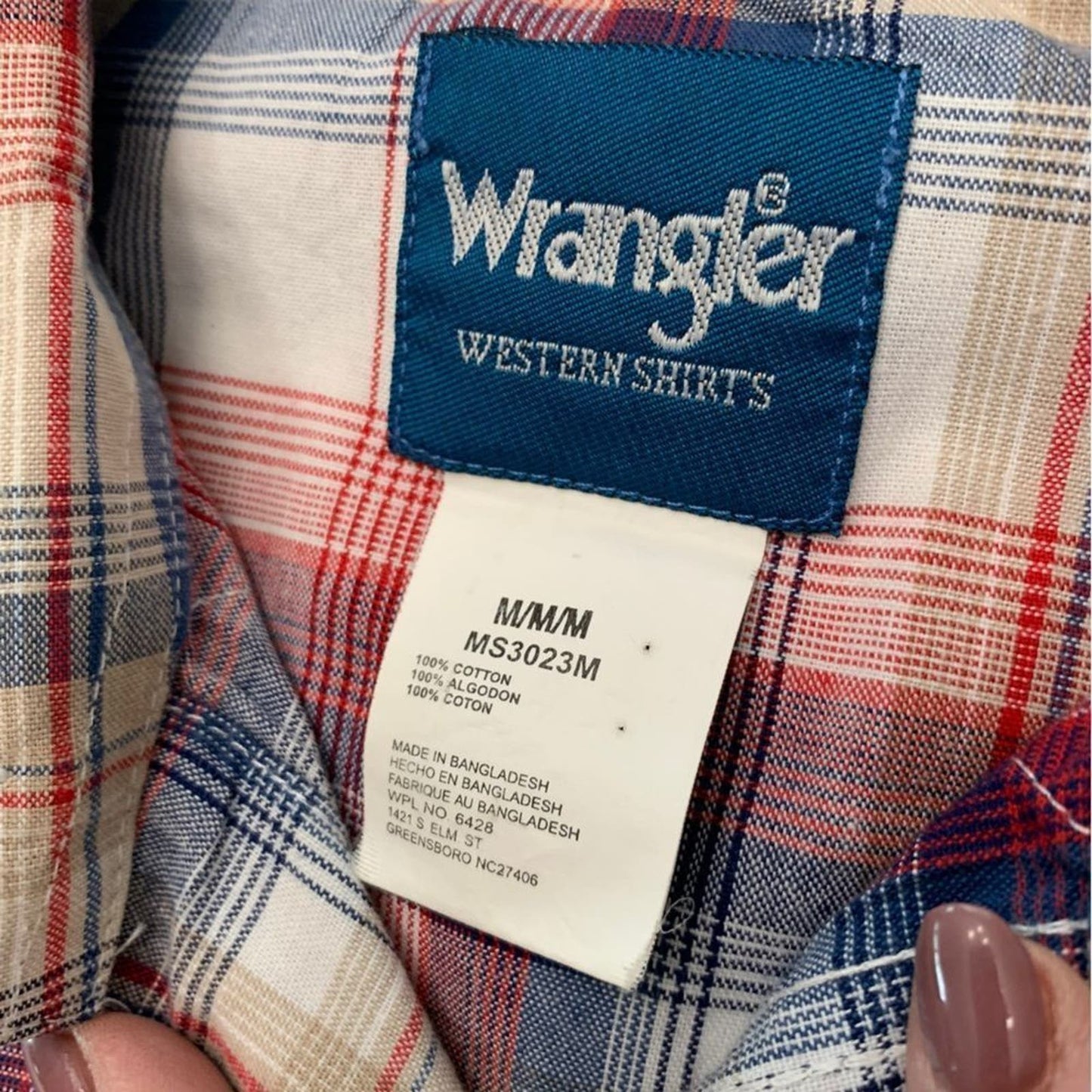 Vintage Wrangler Pearl Snap Button Down Size Medium