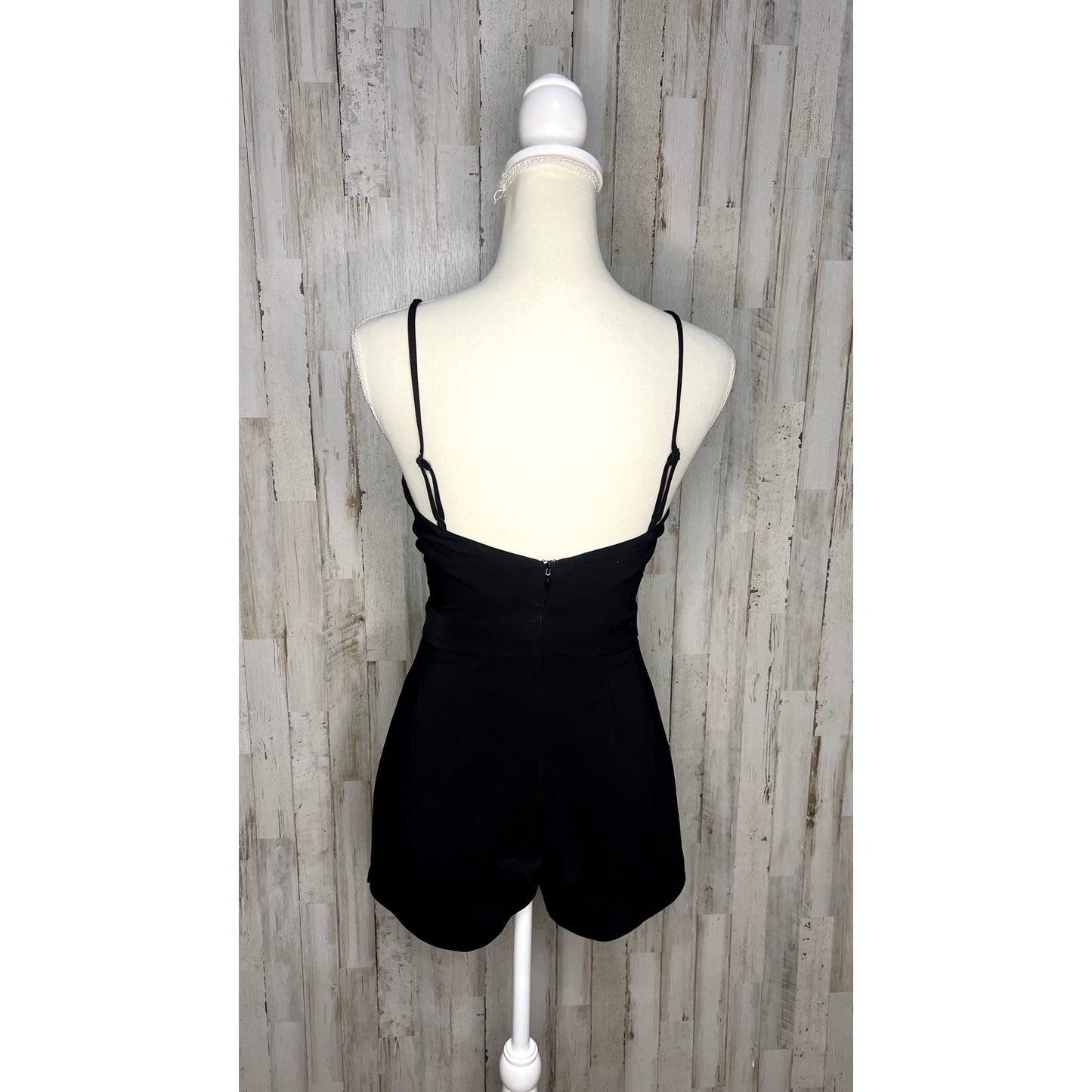 Kendall & Kylie Women's XS Black Tie-Front Sleeveless Romper Casual