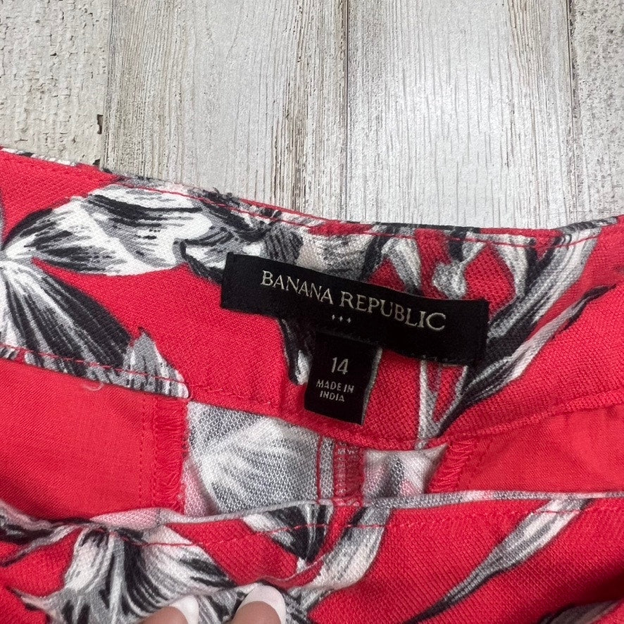 Banana Republic Women's Floral High-Waisted Red Chino Shorts Size 14