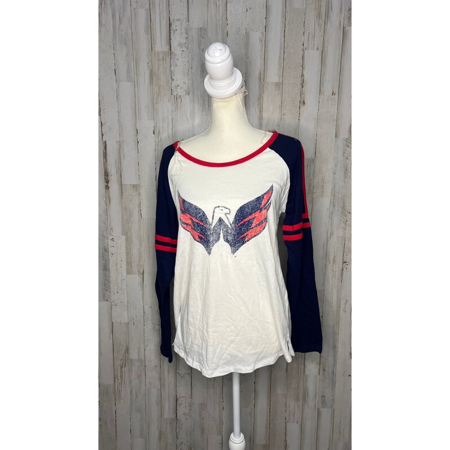 NWT NHL Washington Capitals Women's Large Raglan Long Sleeve T-Shirt