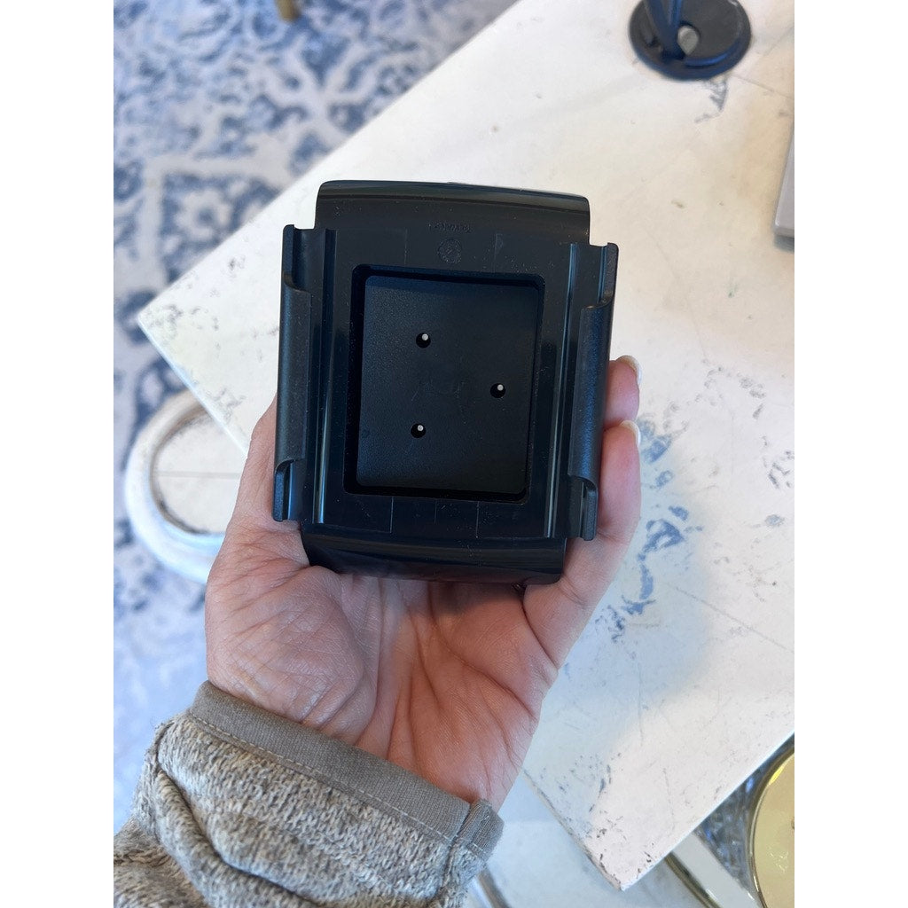 NEW IN BOX Pampered Chef Food Holder Black Safety Grip for Graters & Slicers