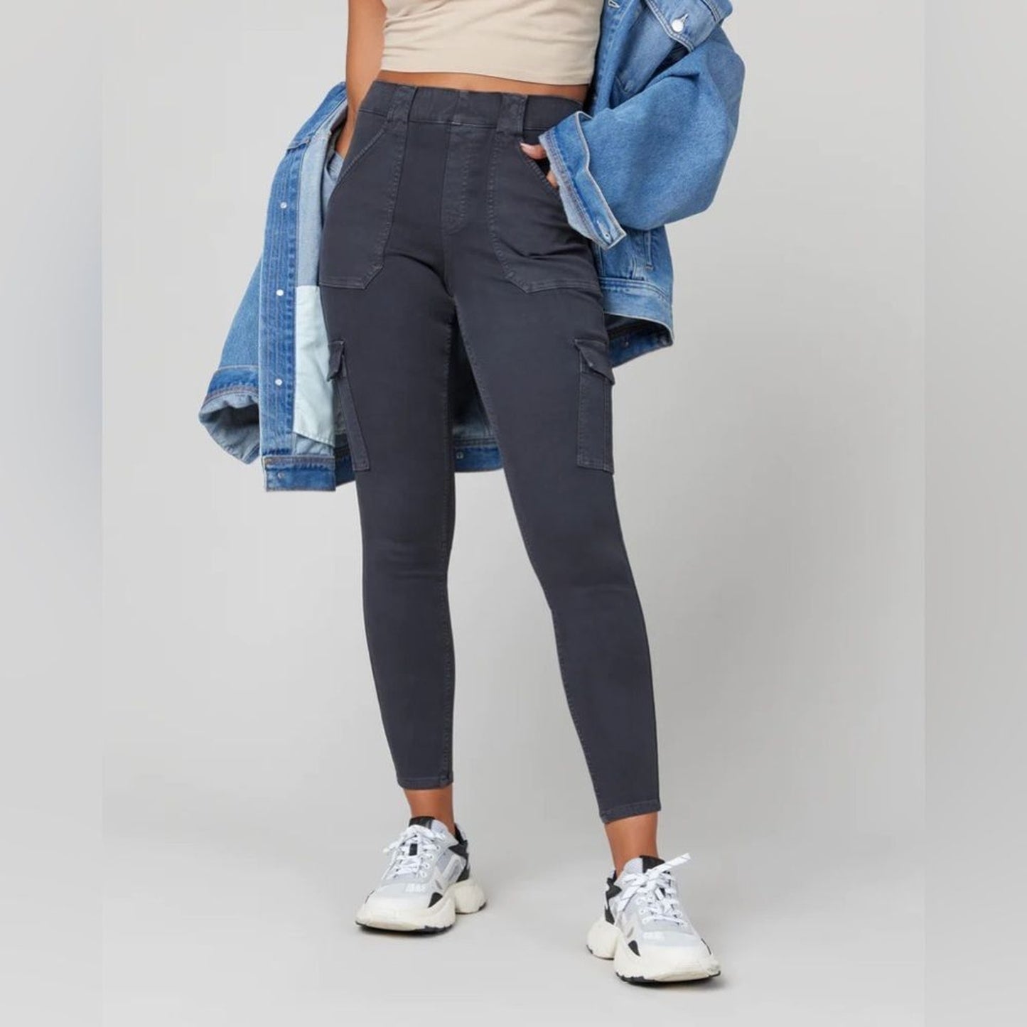 NWT SPANX Womens Cargo Pants Size Large Washed Black High Rise Pull-On Ankle