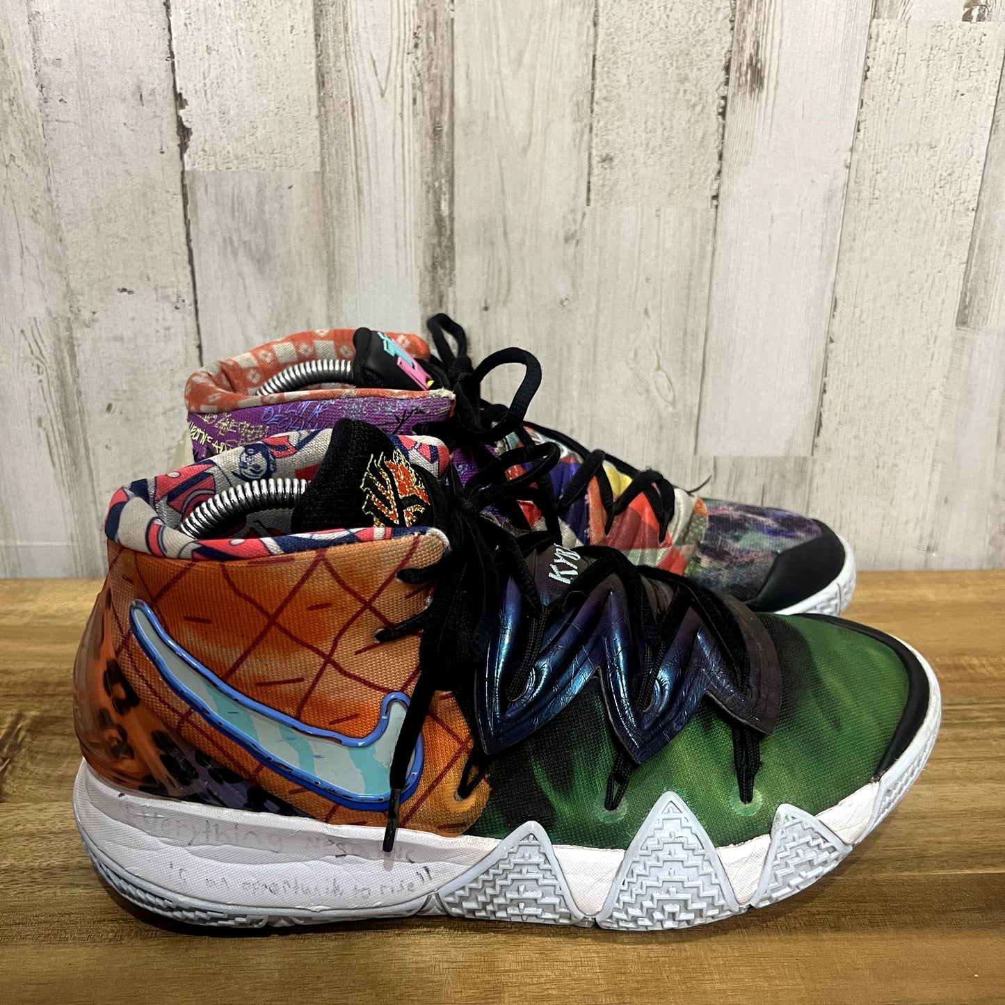 Nike Men's Size 8.5 Kybrid S2 "What The Kyrie" Pineapple House Spongebob Sneaker