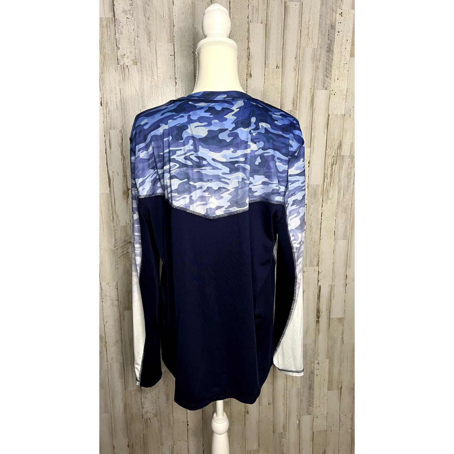 Ocean + Coast Men's Blue Camo Long Sleeve Performance T-Shirt Size Large