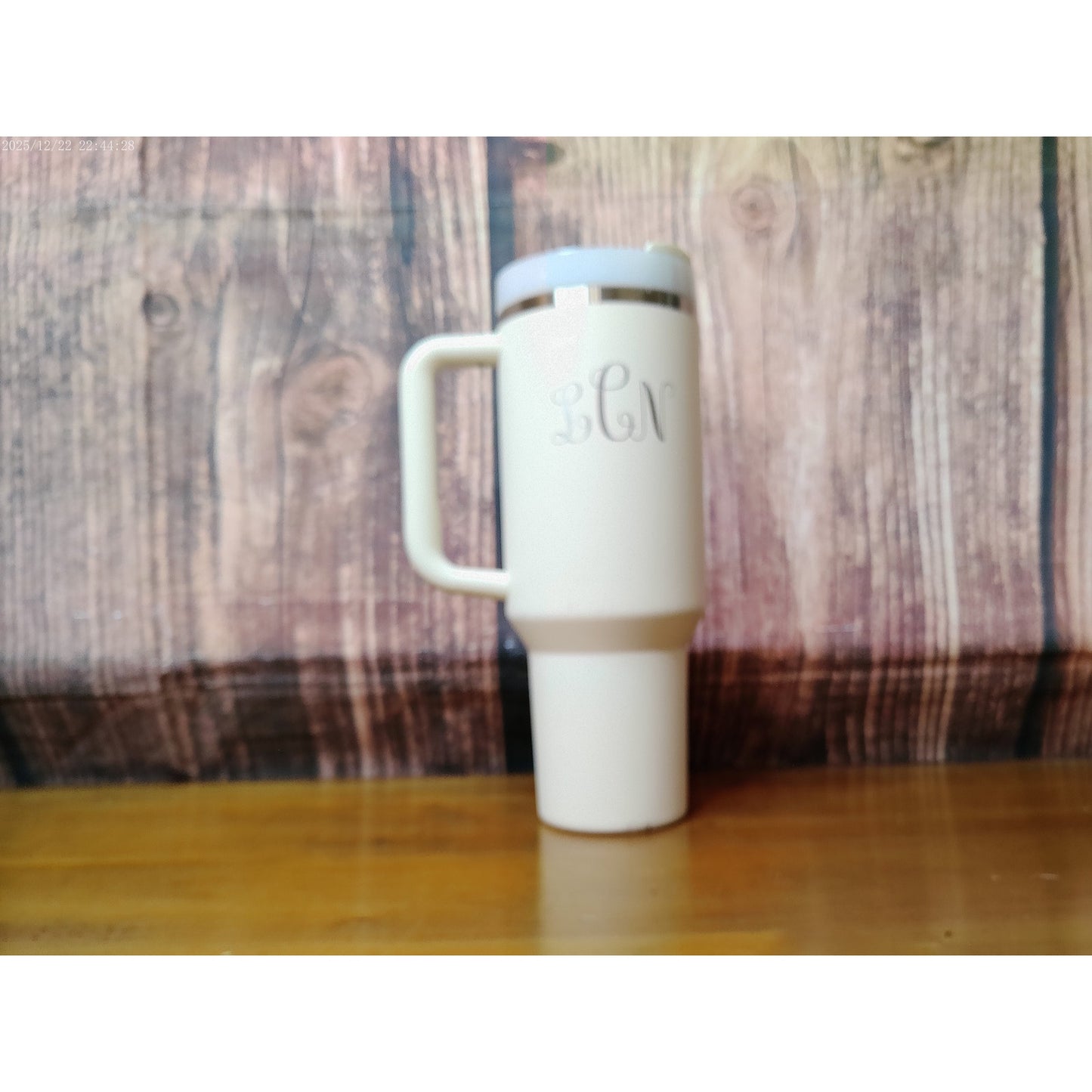 Stanley Quencher H2.0 FlowState Tumbler 40 oz White Handle