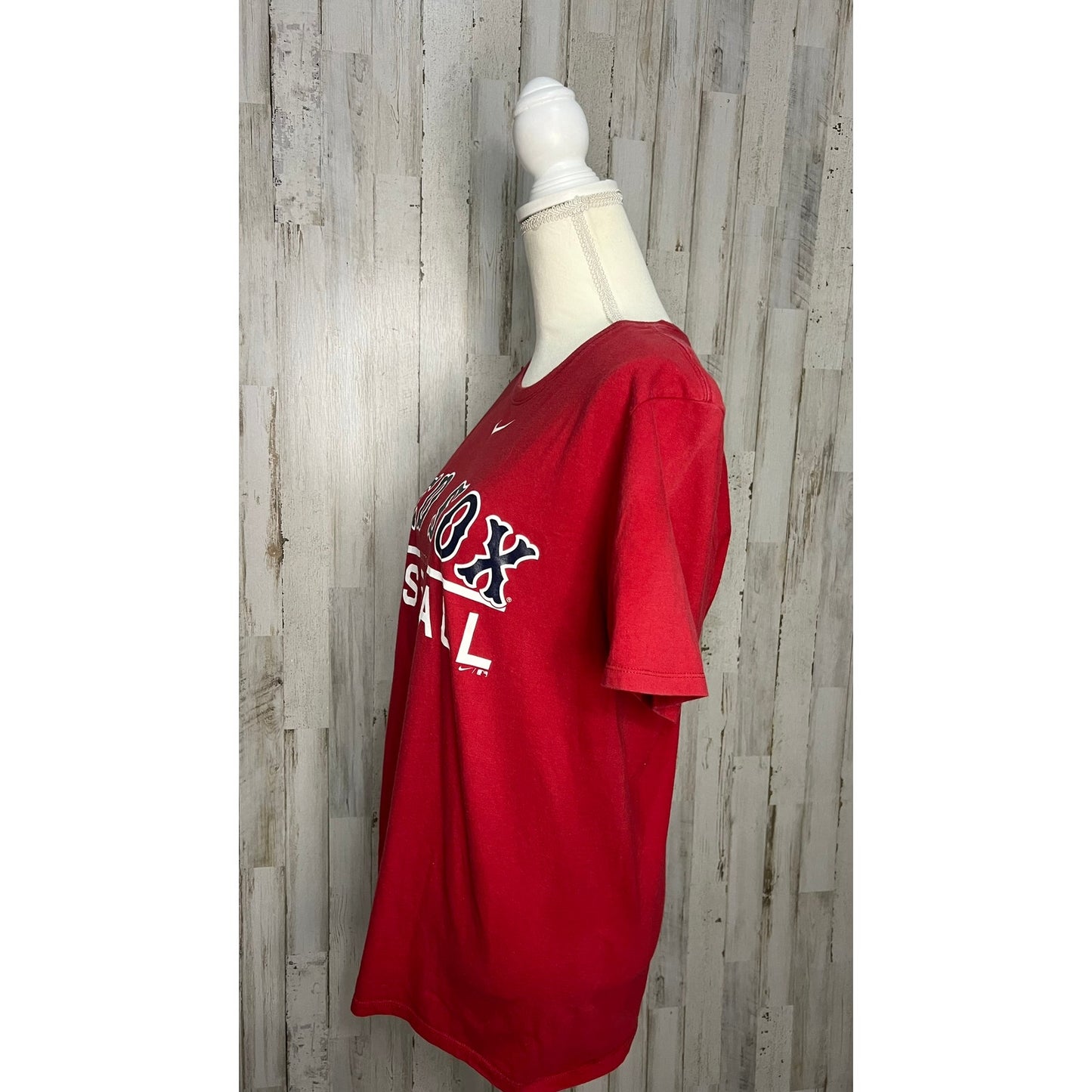 Nike Boston Red Sox Men's Red Graphic T-Shirt Size Medium Short Sleeve