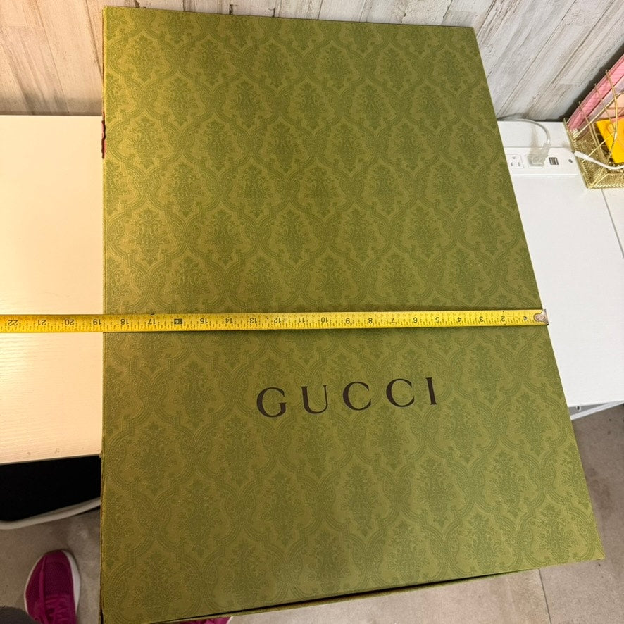 Gucci Green Damask Presentation Gift Storage Box Hinged Lid 27x19x7 DAMAGED