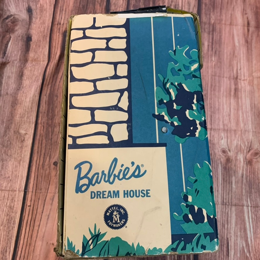 Vintage 1962 Mattel Barbie Dream House Fold-Out Dollhouse