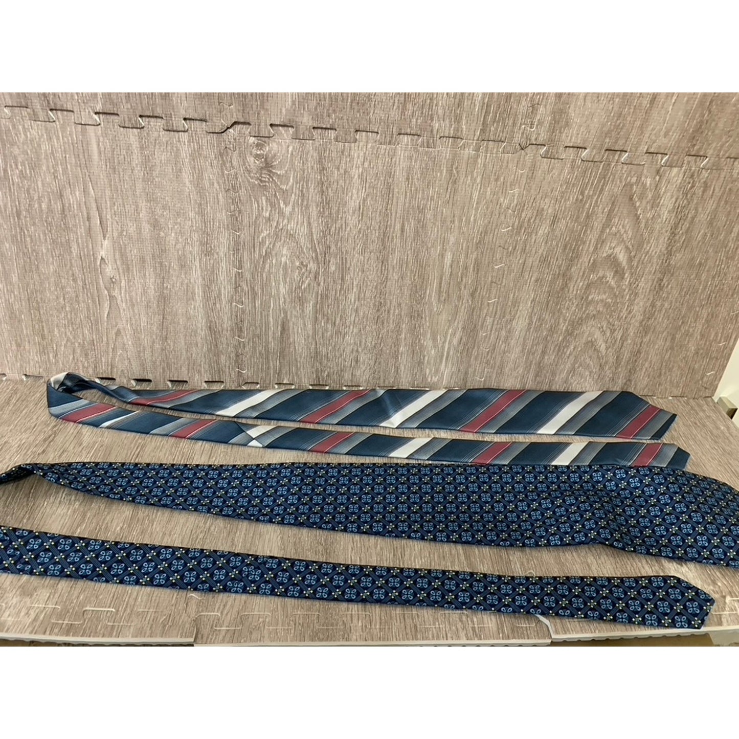 Set of 4 Silk Men's Ties Set Geometric Patterns Multicolor