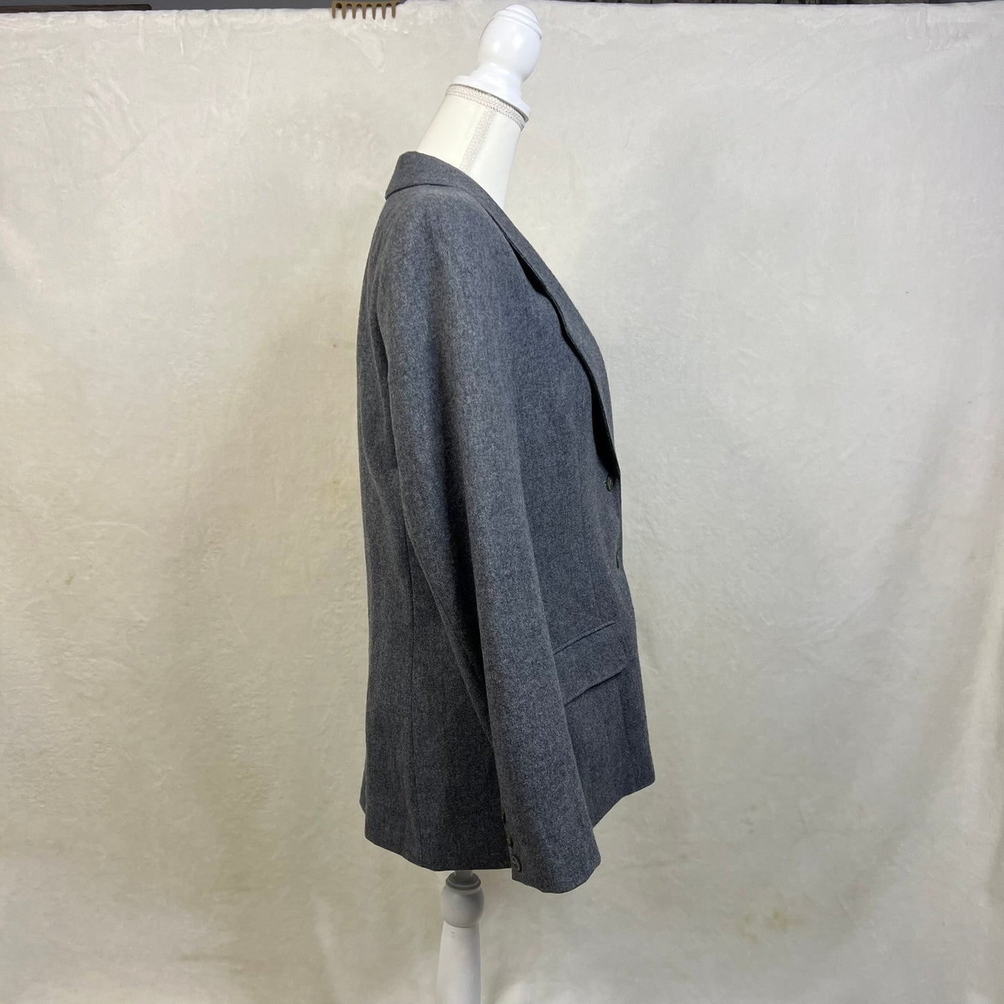 Vintage 1960s Pendleton Women's Size 10 Gray 100% Virgin Wool Two-Button Blazer