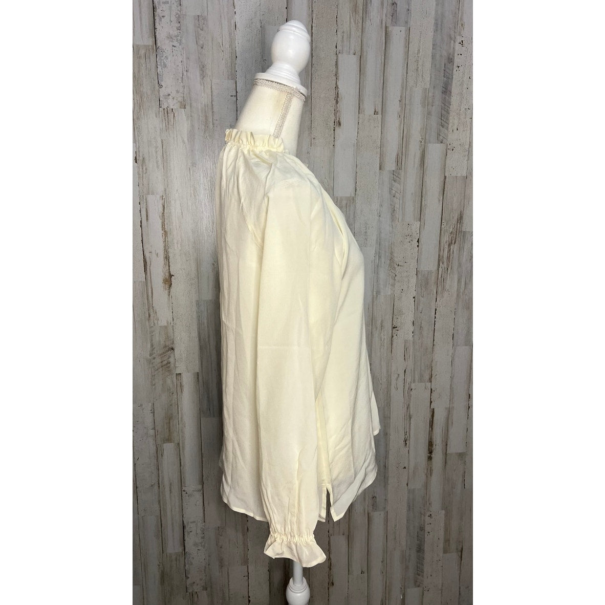 NWT Spartina 449 Women's Ivory Ruffle Neck Long Sleeve Blouse Size Small Casual