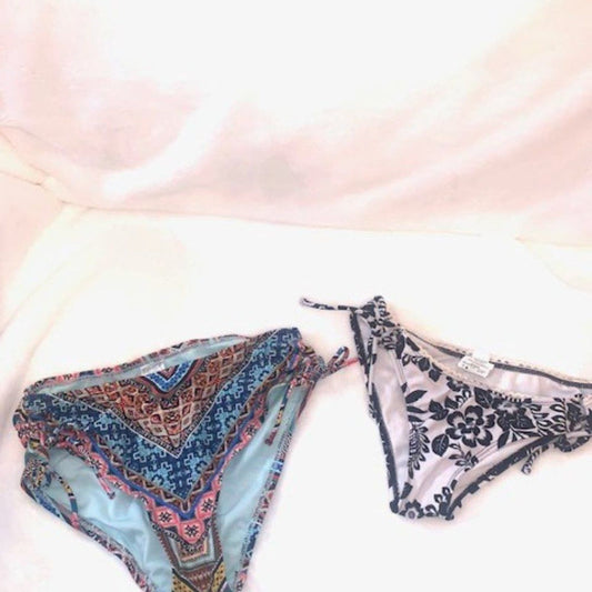 Set 2 multi-color/black and white bikini bottoms S
