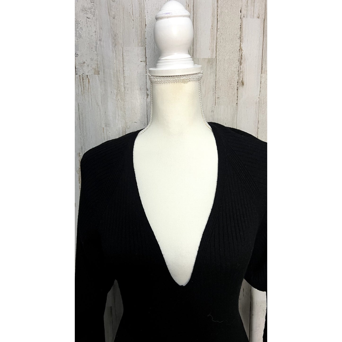 Good American Women's Black Ribbed Knit V-Neck Midi Dress Size 4 Long Sleeve