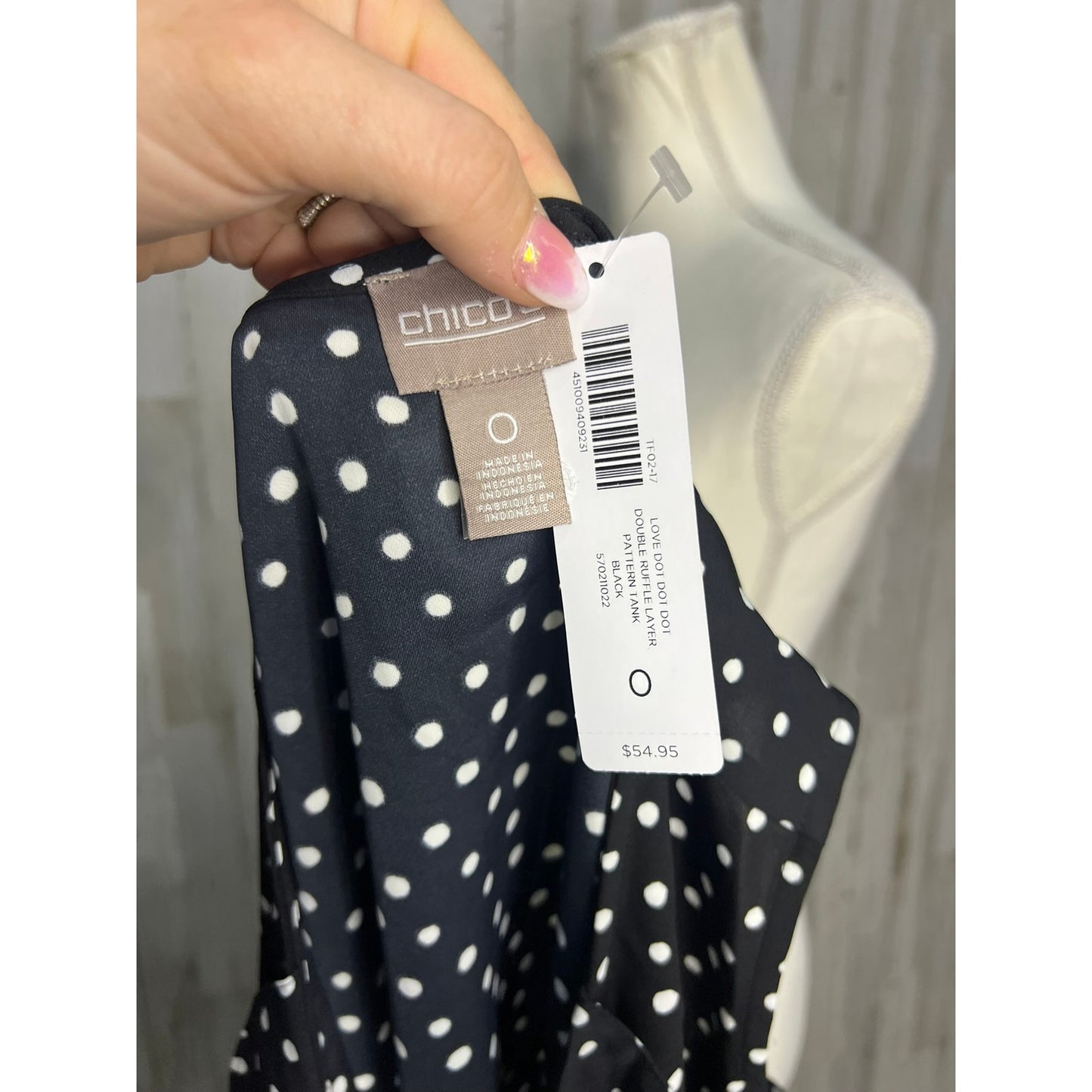 NWT Chico's Women's Sleeveless Polka Dot Blouse Black & White Size 0