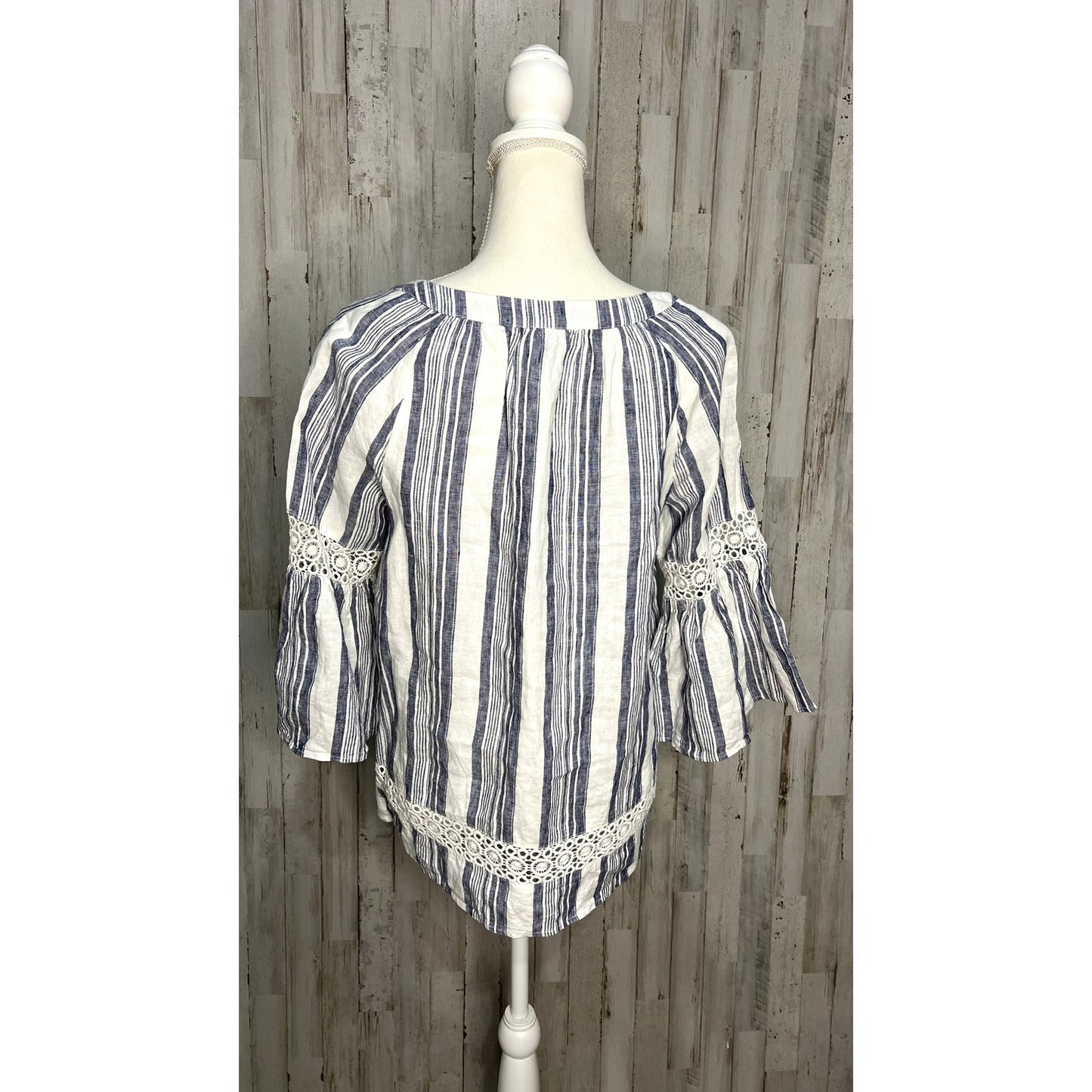 Crown & Ivy Women's Blue Striped Crochet Peasant Blouse Size Small